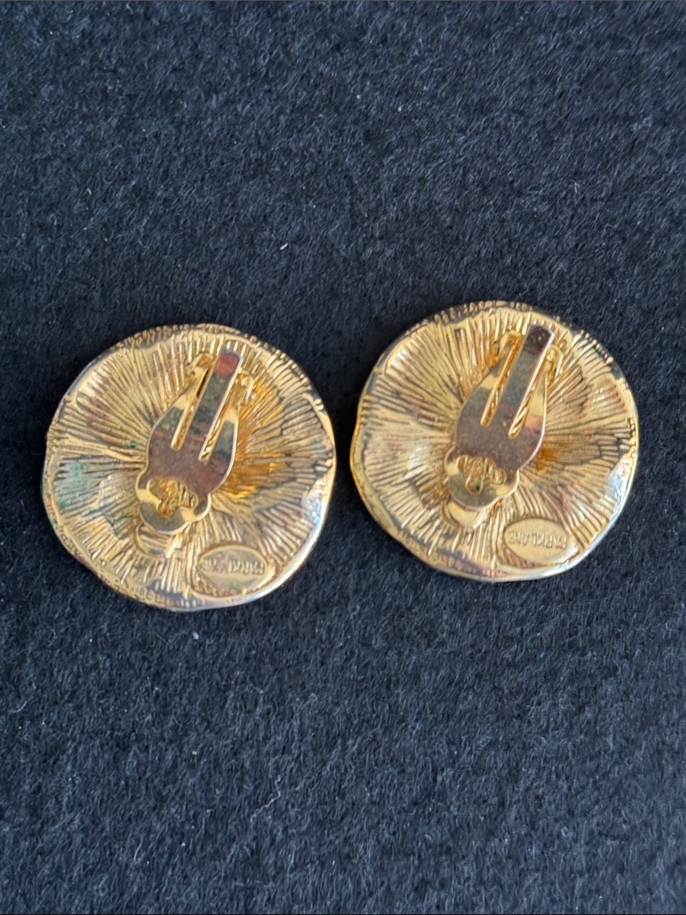 VTG Park Lane 1980s Gold Tone Crinkle Disc Earrings - Picture 3 of 5